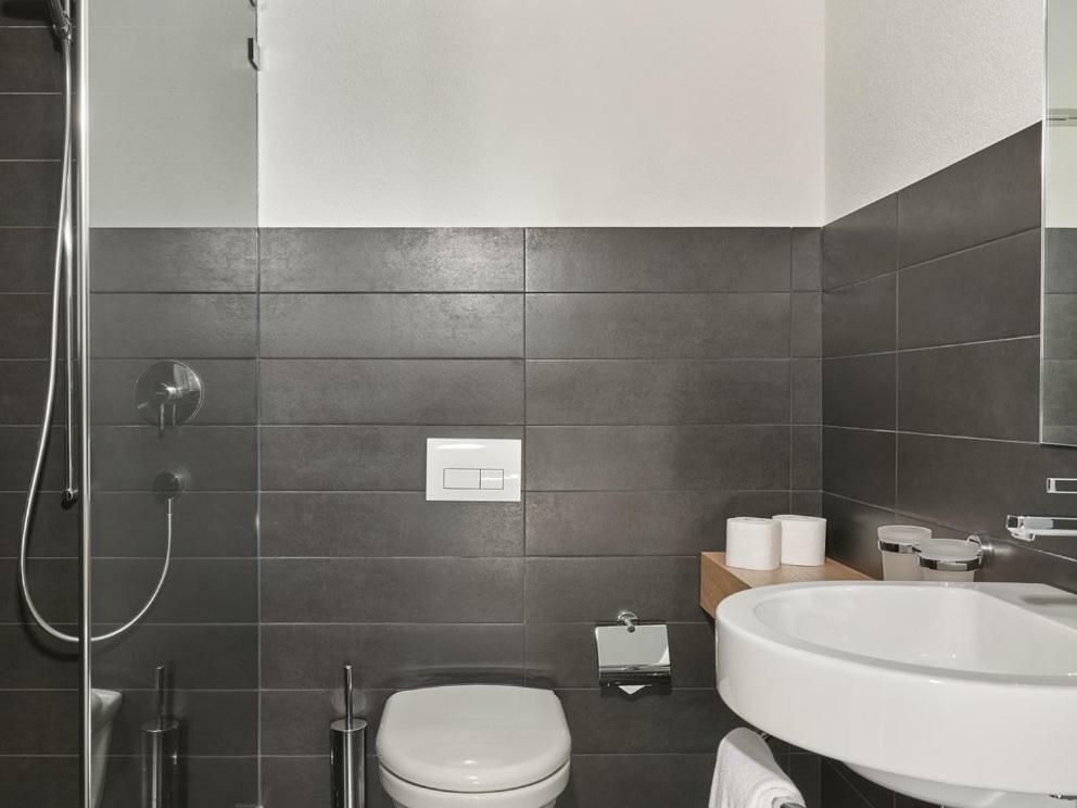 Hotel Toedi Linthal Luaran gambar